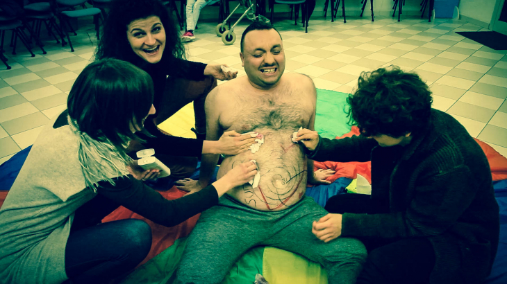 SAICLON SAICLON, IL CICLONE DEL TEATRO DI COMUNITÀ STRAVOLGE IL MONDO: IL 21 FEBBRAIO AL TEATRO LUX DI QUISTELLO