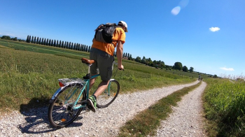 biciclettata lungo gli argini del basso Mincio